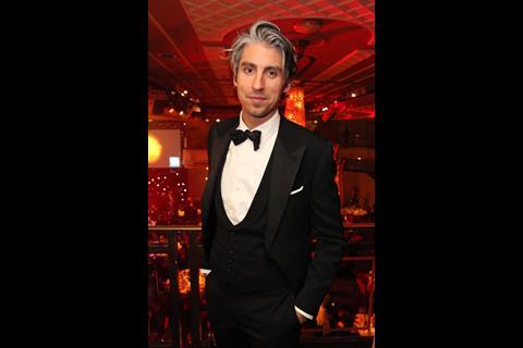 Retail_Trust_Ball_03